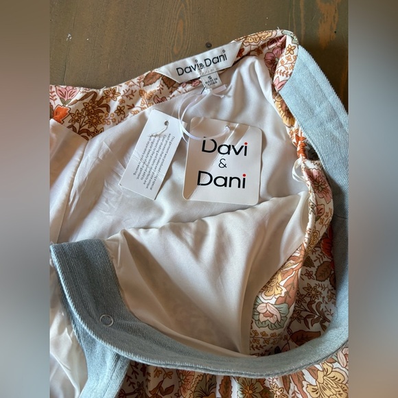 DAVI & DANI Floral Maxi Dress with Button Detail Size Small - Picture 8 of 9